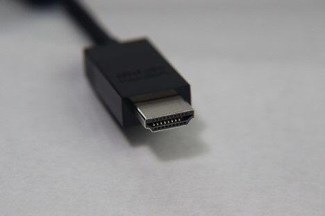 Verbinden doormidden van een HDMI-kabel