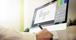 Designer software voor logo’s: Canva, Inkscape of toch Adobe Illustrator?